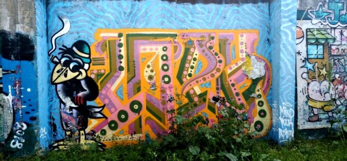 Visiones de Madrid – Imágenes de arte callejero anónimo – II – Café Montaigne