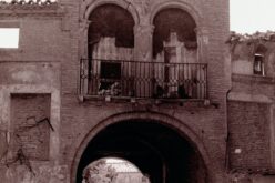 La Historia es un plato que se degusta frío / Belchite – [Fotografías] – Segunda serie – V – Josefina Martos Peregrín