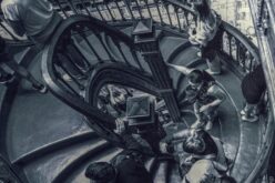 Figuras a la manera de Oporto [Fotografías] – III – Josefina Martos Peregrín