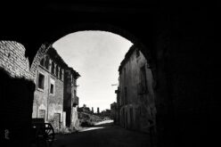 La Historia es un plato que se degusta frío / Belchite – [Fotografías] – Primera serie – I – Josefina Martos Peregrín