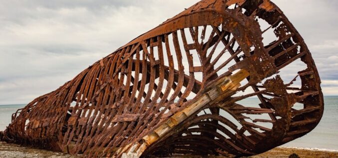 La destrucción – Un poema de María Ángeles Pérez López
