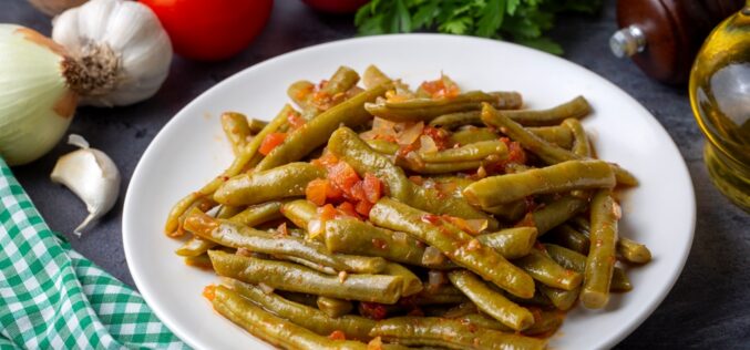 Un plato de judías verdes – Un poema de Rafael Guardiola Iranzo