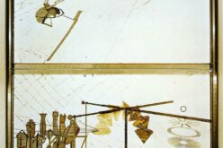 Infinidad de revoluciones ligeras – Enrique Lapuente