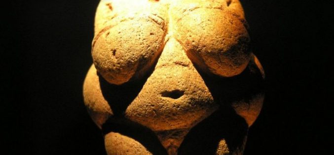 Madre de la madre [Poemas] – Sara Oportus
